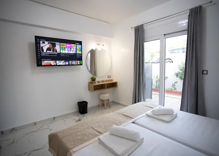 Star Hotel *